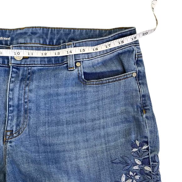 Talbots Sz 16 Flawless Girlfriend Cropped Jeans Floral Embroidered Medium Wash - Picture 13 of 16